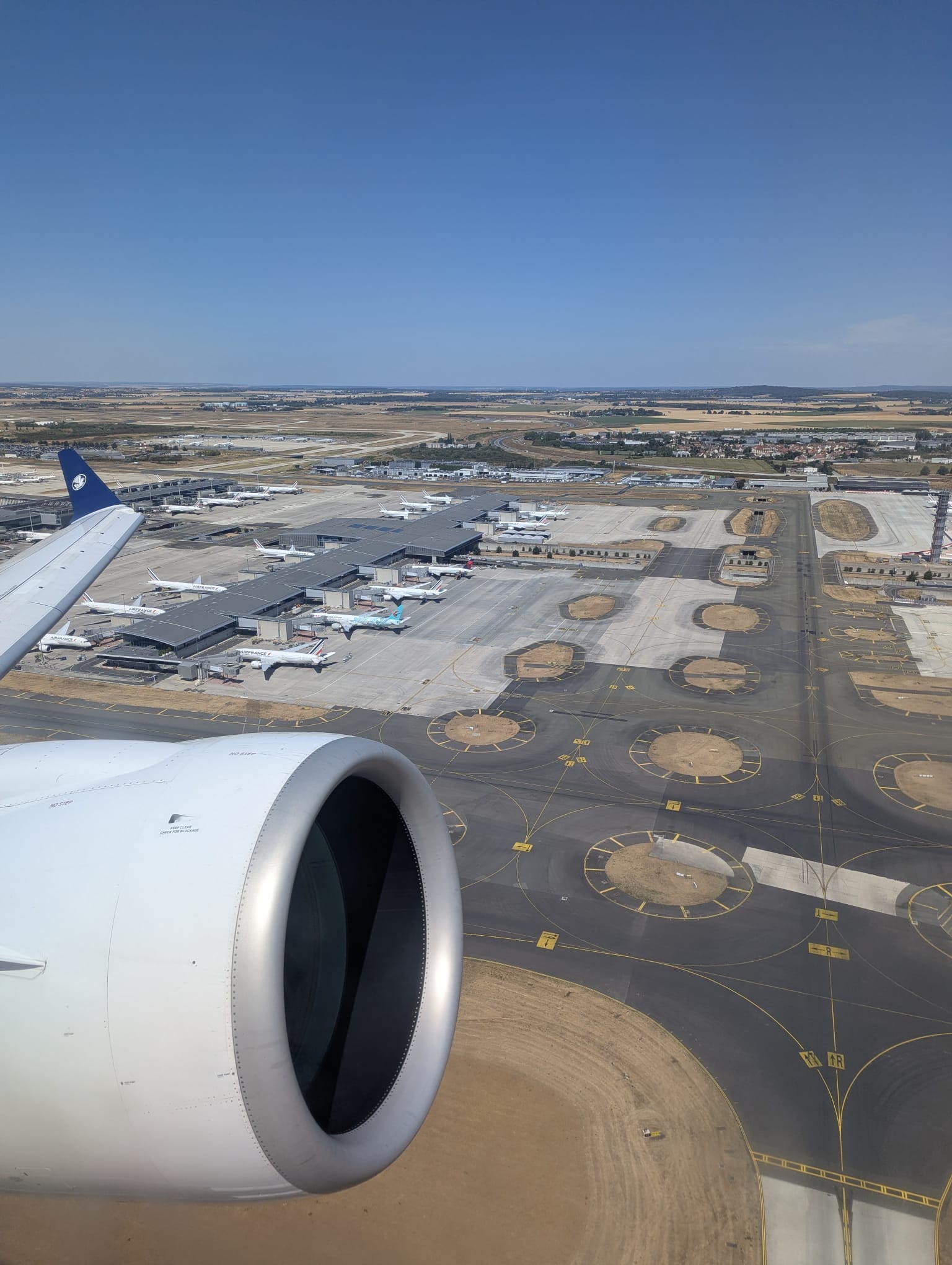 Vue aérienne d'un aéroport parisien